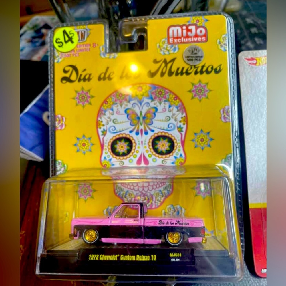 M2 Dia De La Muertos Chase